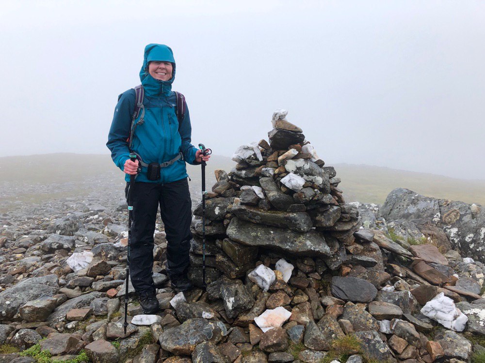 Summit cairn: Eididh nan Clach Geala